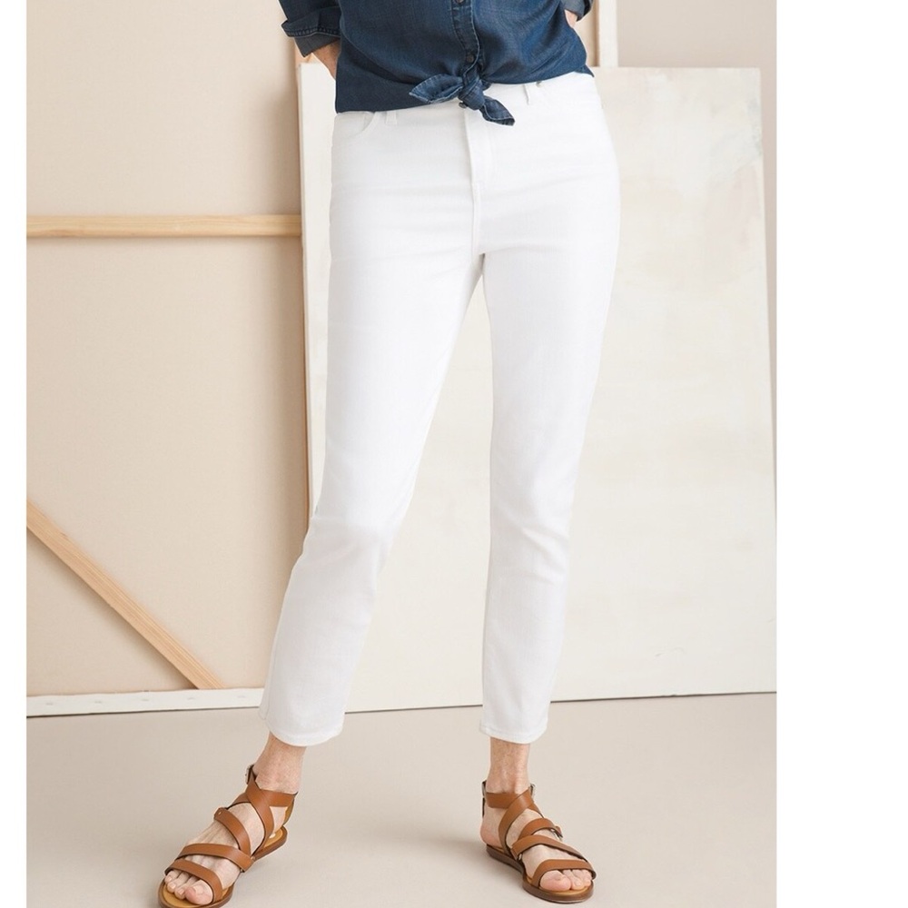 NWT CHICO'S So Slimming No-Stain White Girlfriend Crops Jeans White